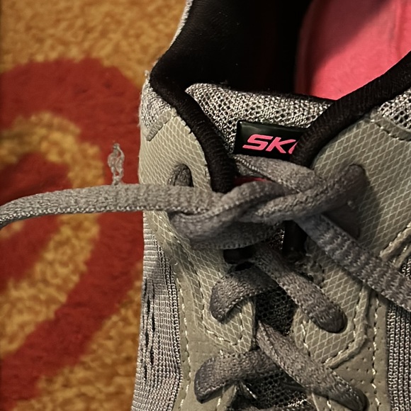 Skechers Skech-Knit Shoes - Picture 15 of 15
